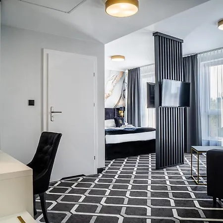 Hotel Lantier&Swimming Pool Zone-2